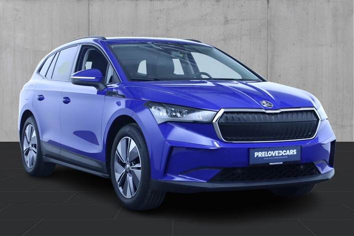 Blå Skoda Enyaq fra 2021