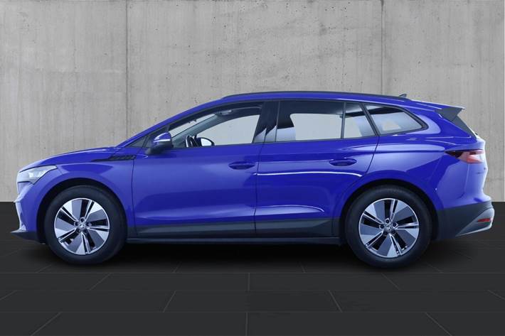 Blå Skoda Enyaq fra 2021