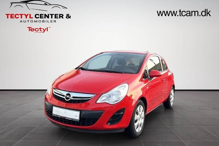 Rød Opel Corsa fra 2011