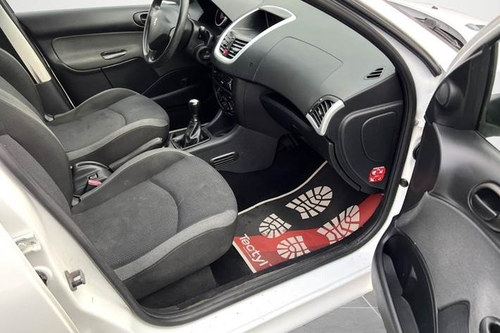 Hvid Peugeot 206+ fra 2012