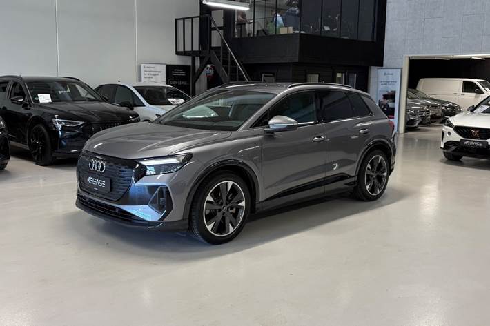 Grå Audi Q4 e-tron fra 2023 set udefra