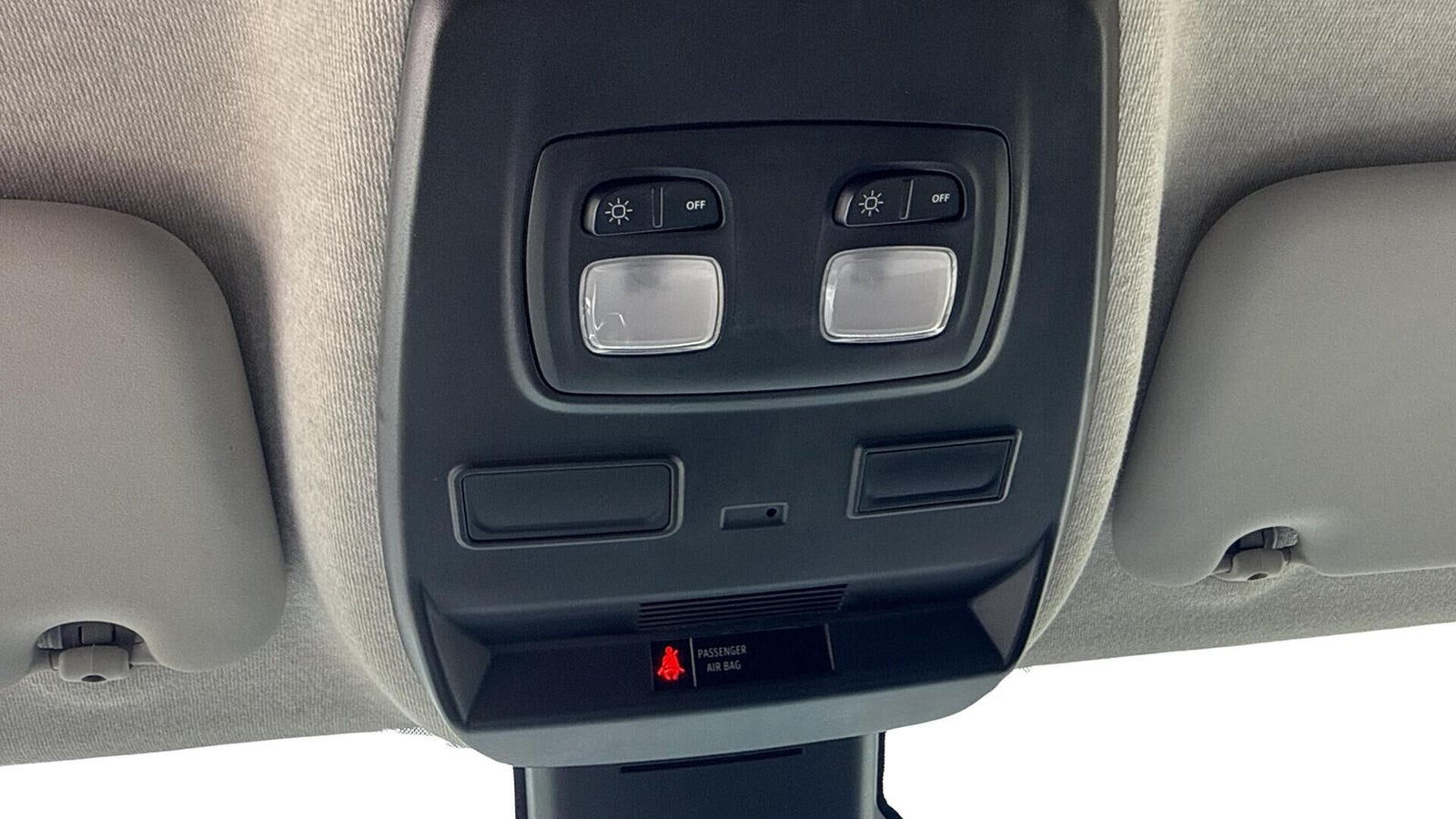 Hvid Renault Trafic fra 2025