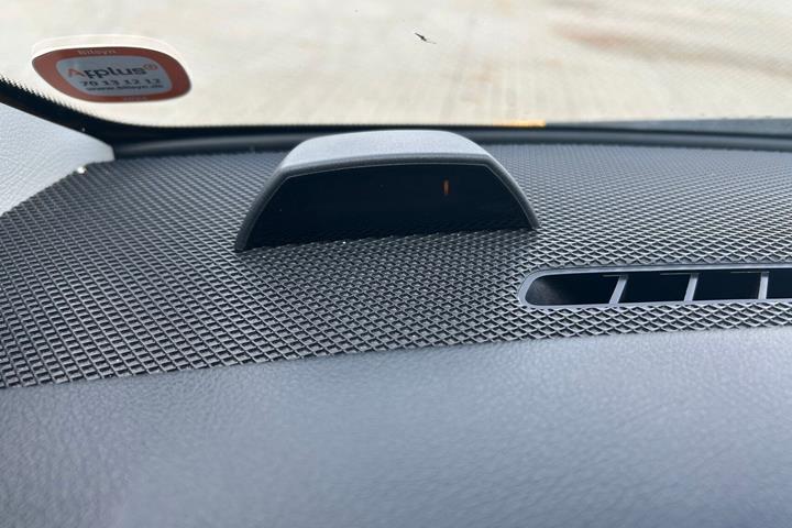 Gul Mercedes Vito 114 fra 2020