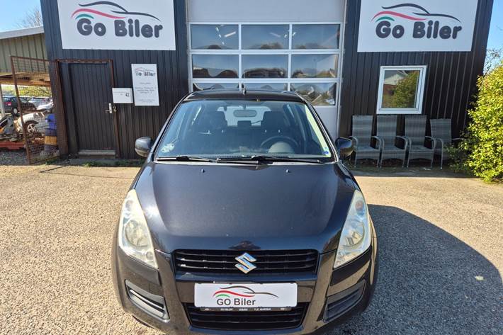 Grøn Suzuki Splash fra 2011