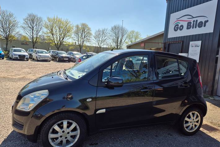 Grøn Suzuki Splash fra 2011