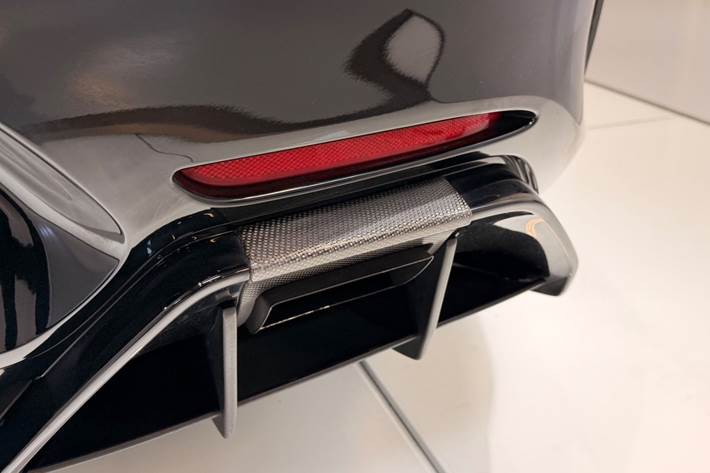 Sort Mercedes AMG GT R fra 2017