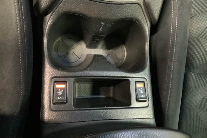 Hvid Nissan X-Trail fra 2014