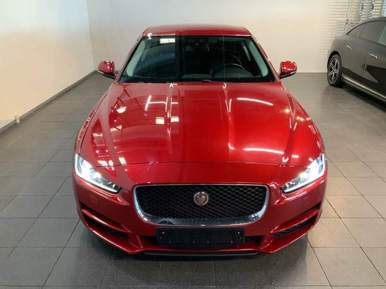 Jaguar XE 2,0 D180 Prestige aut.