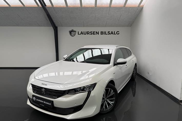 Hvid Peugeot 508 fra 2021