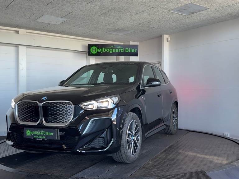 BMW iX1 eDrive20 M-Sport