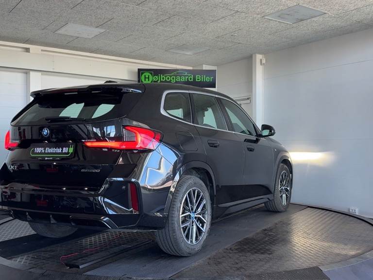 BMW iX1 eDrive20 M-Sport