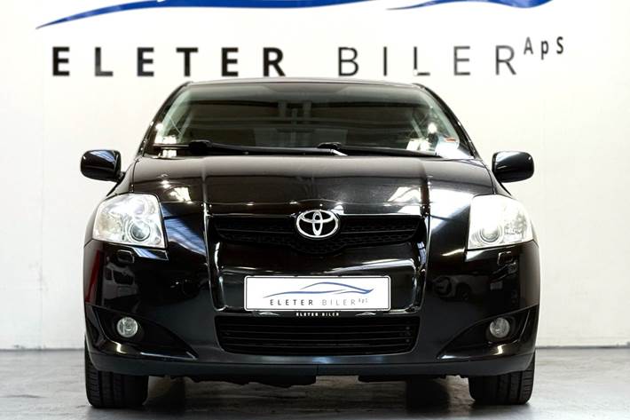 Sort Toyota Auris fra 2008
