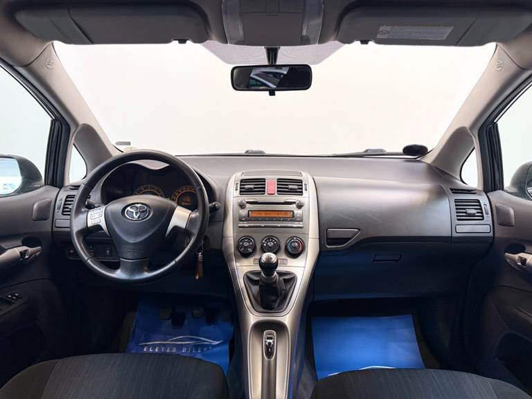 Toyota Auris 1,6 Luna