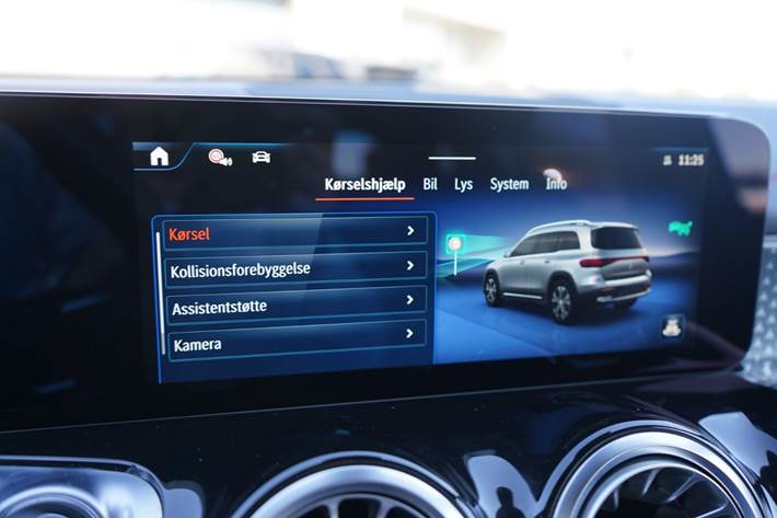 Sort Mercedes EQB250+ fra 2024