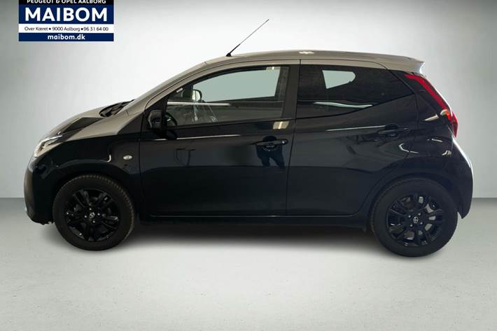 Sort Toyota Aygo fra 2019