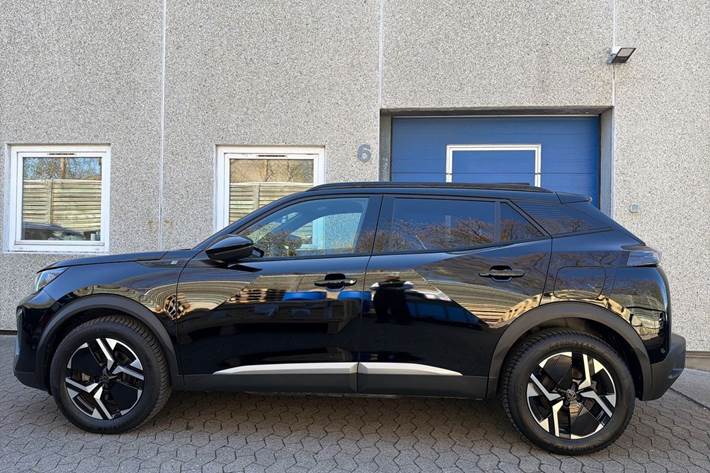 Beige Peugeot e-2008 fra 2024