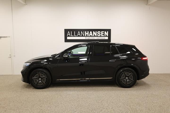 Sort Mercedes EQS450+ SUV fra 2023