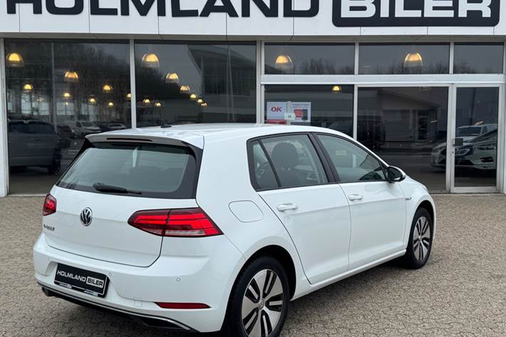 Hvid VW e-Golf VII fra 2017