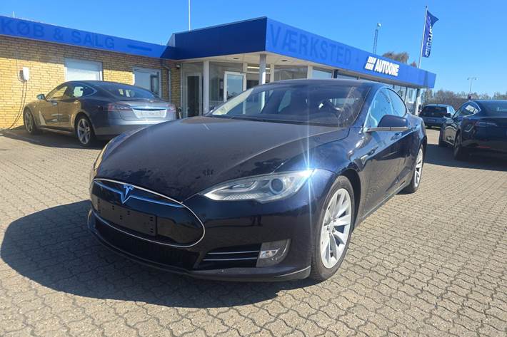 Blå Tesla Model S fra 2014