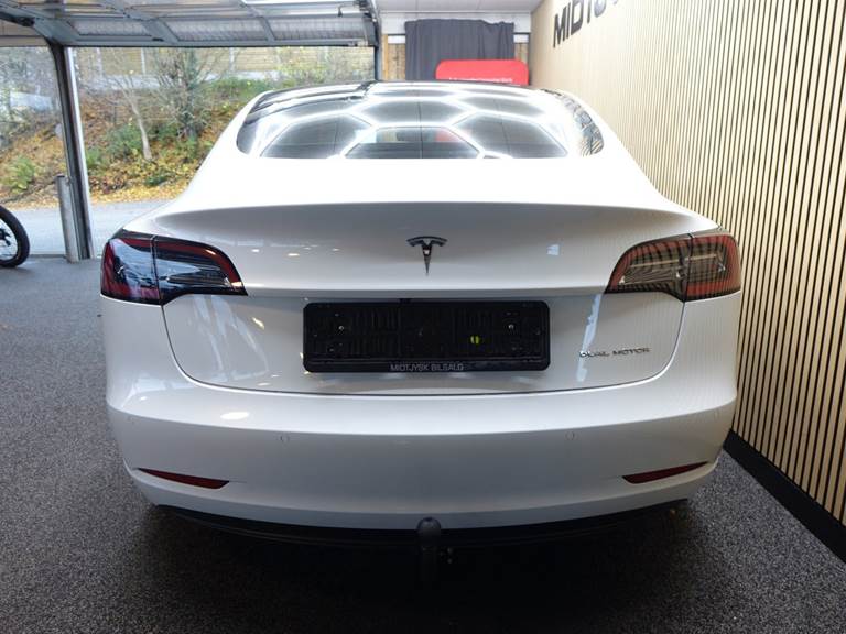 Tesla Model 3 Standard Range+ RWD