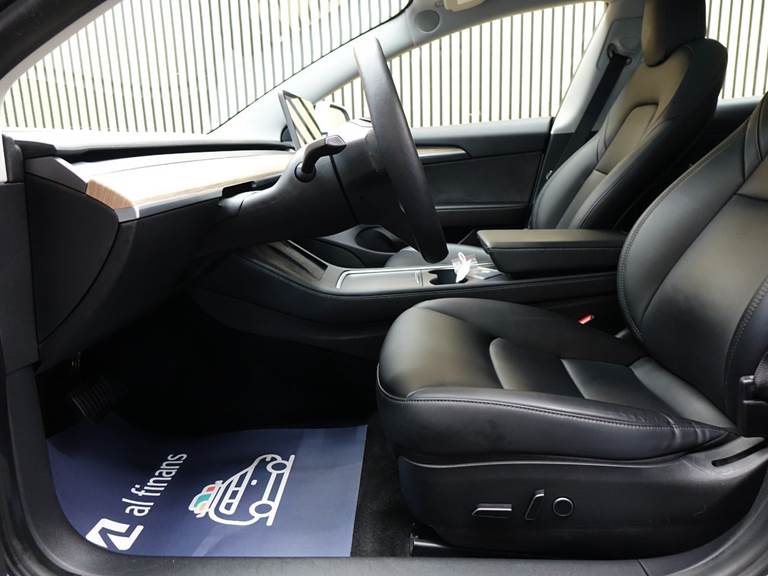 Tesla Model 3 Standard Range+ RWD