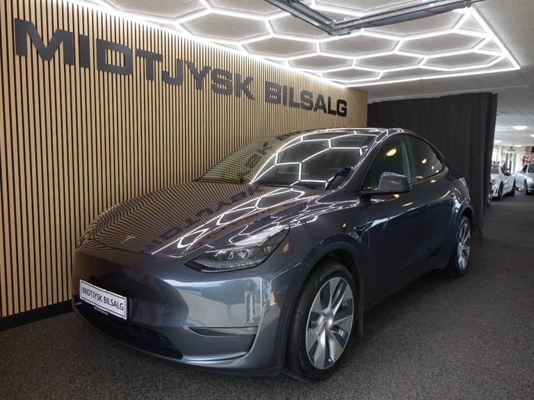 Tesla Model Y Long Range AWD