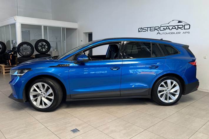 Blå Skoda Enyaq fra 2021