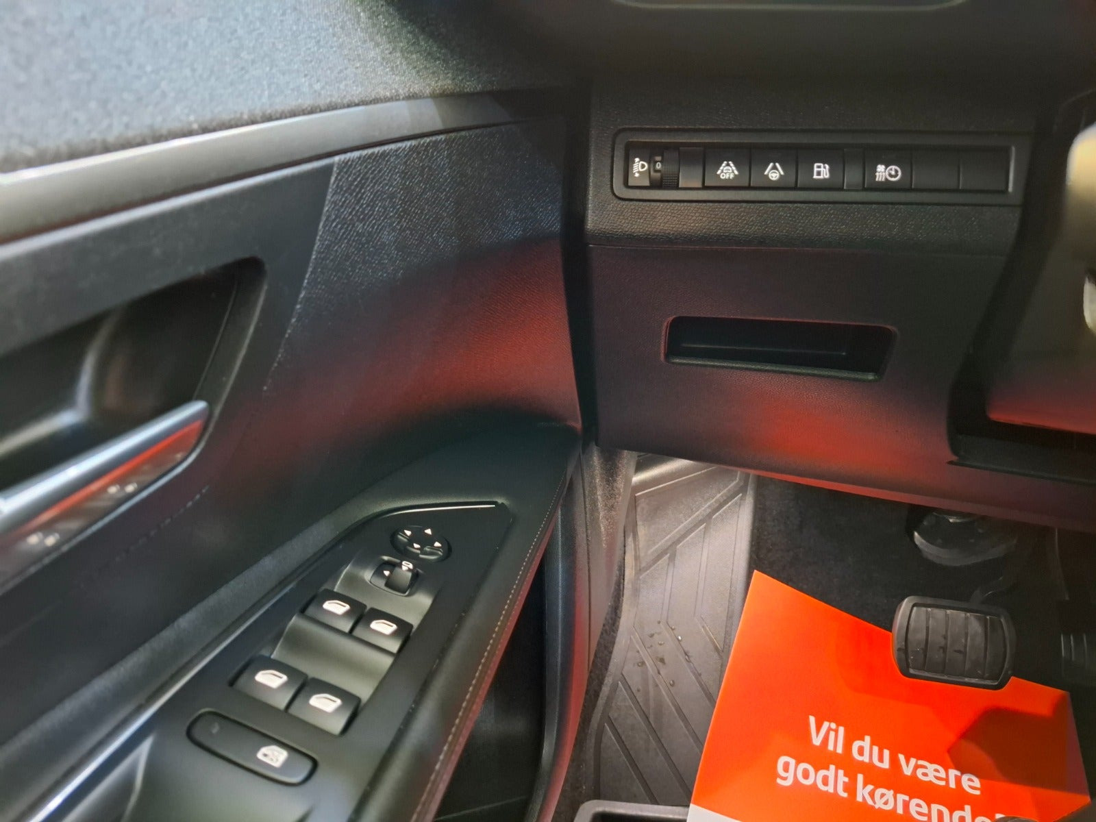 Sølv Peugeot 3008 fra 2020