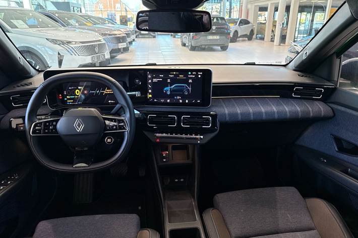 Grøn Renault 5 E-Tech fra 2025