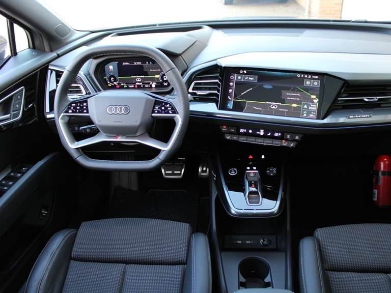 Audi Q4 e-tron 45 S-line