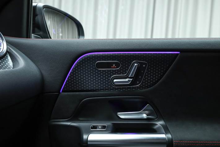 Sort Mercedes EQA250+ fra 2025