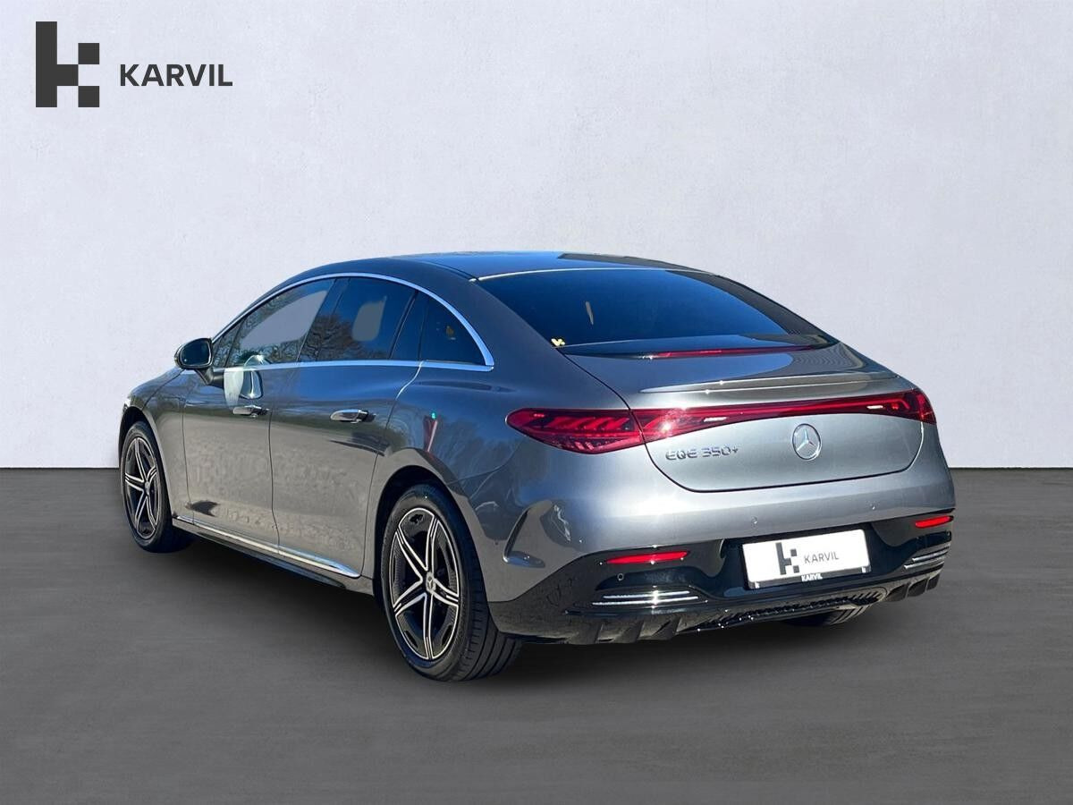 Grå Mercedes EQE350+ fra 2024