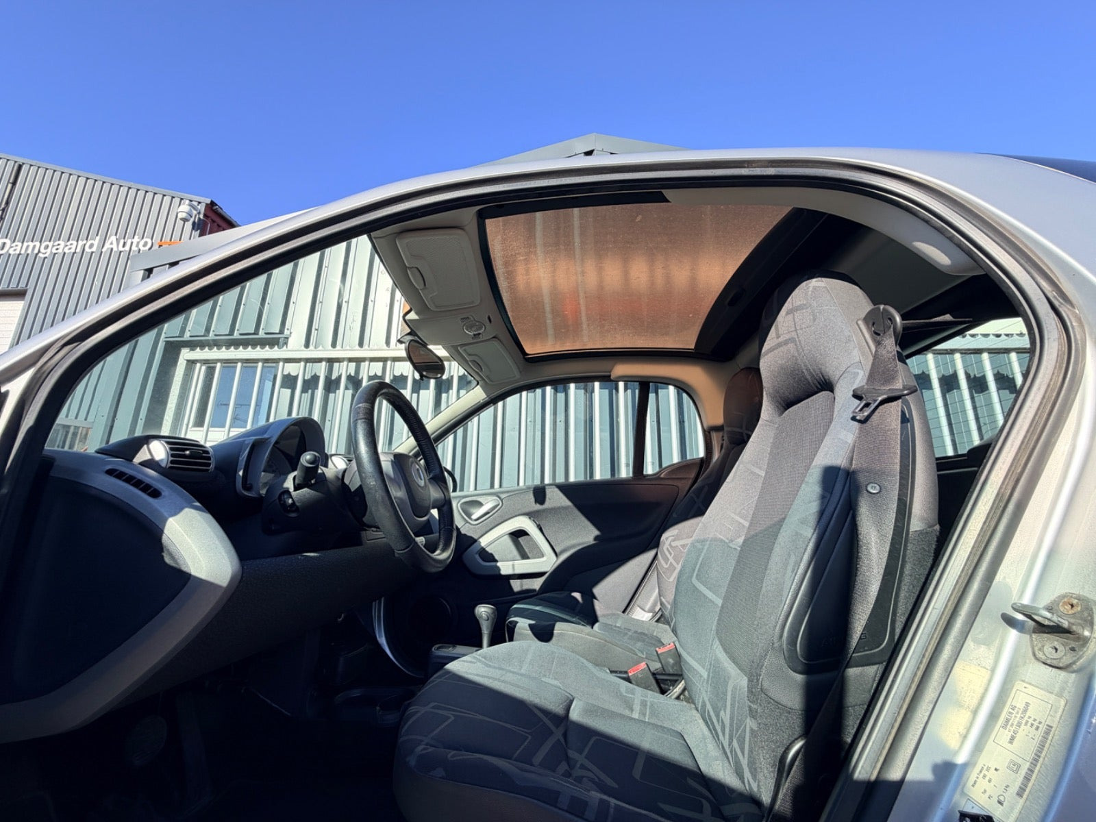 Blå Smart ForTwo Coupé fra 2008 set indefra