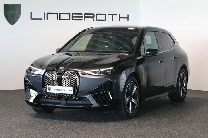 Grå BMW iX fra 2022