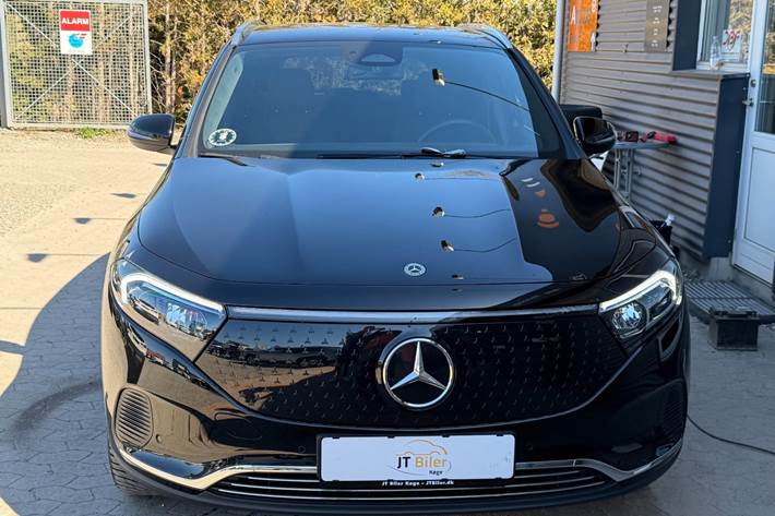 Sort Mercedes EQA300 fra 2024