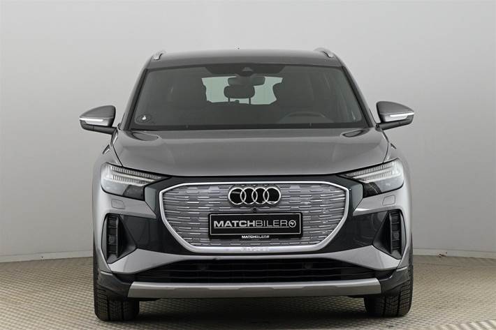 Grå Audi Q4 fra 2022