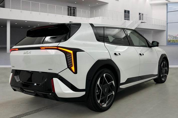 Hvid Kia EV4 fra 2026