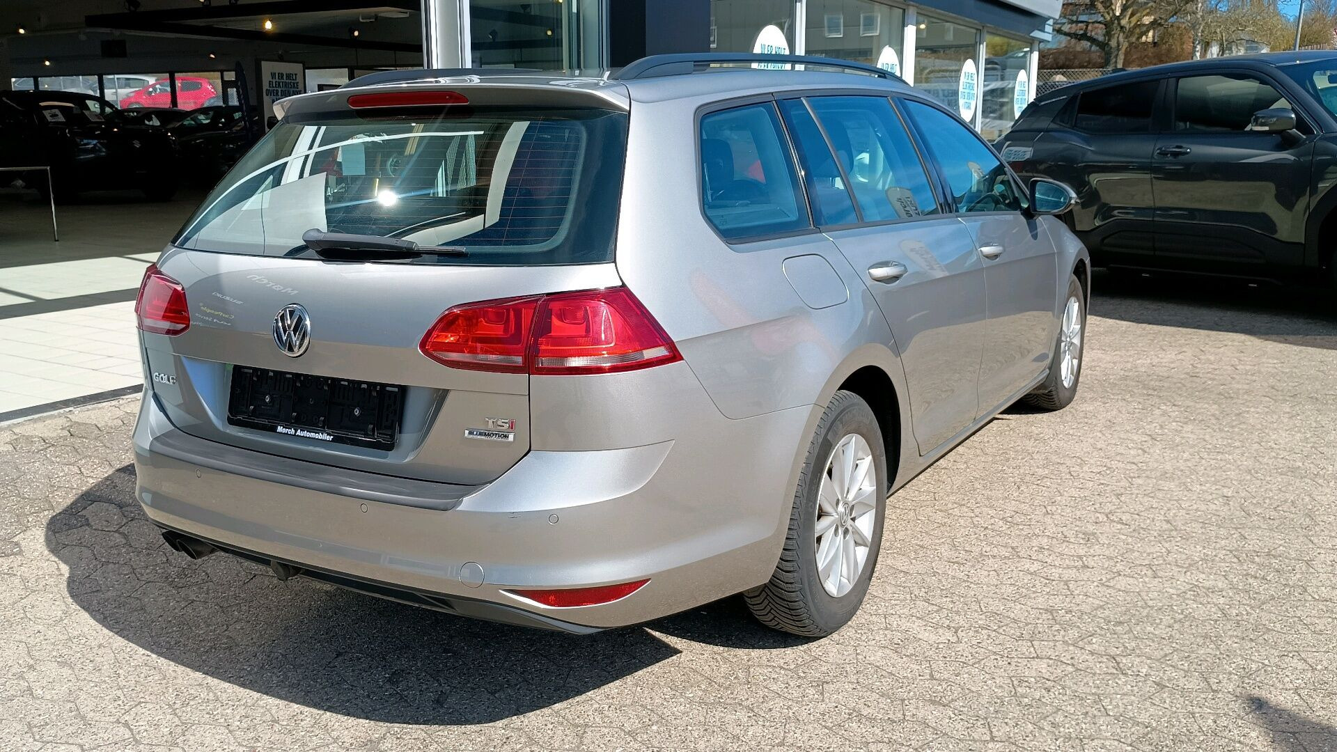 Grå VW Golf fra 2015