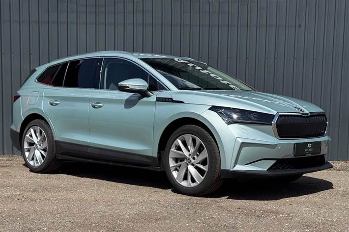 Grøn Skoda Enyaq fra 2022