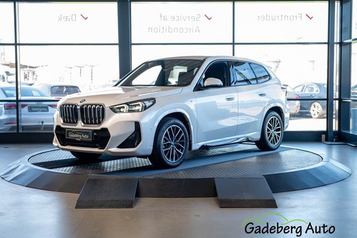 Hvid BMW iX1 fra 2023