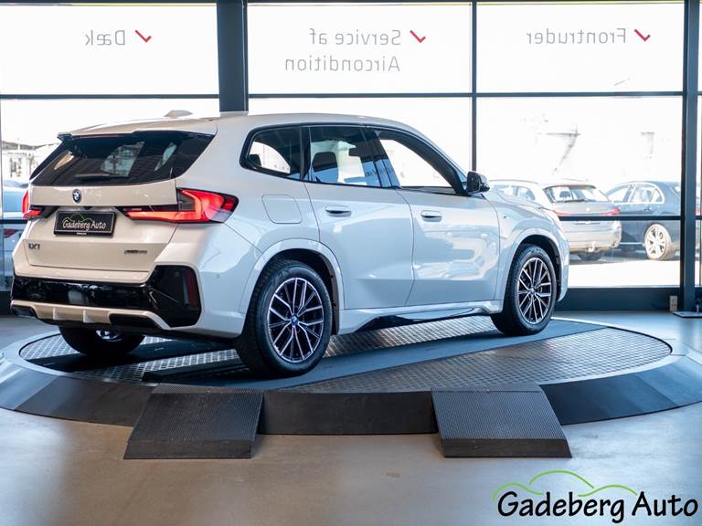 BMW iX1 xDrive30 M-Sport