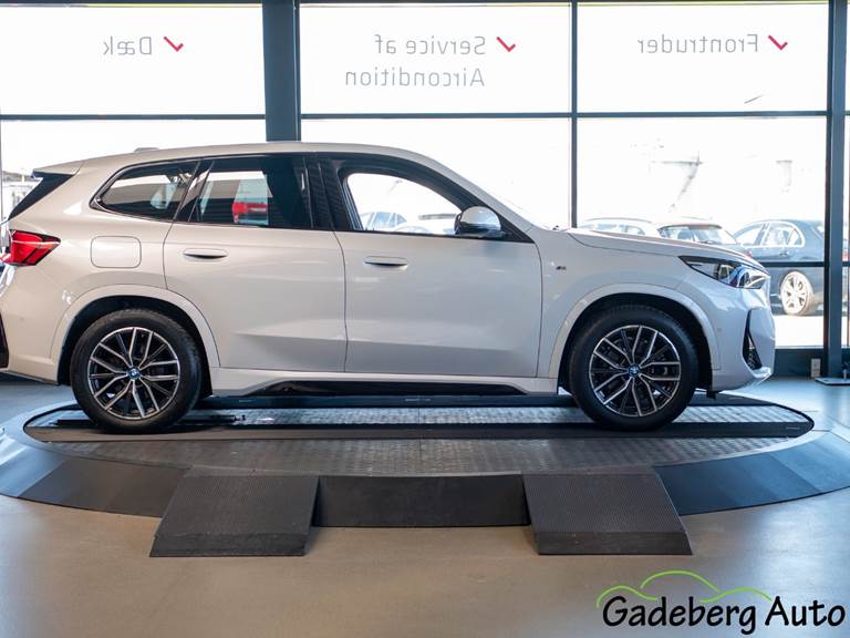 BMW iX1 xDrive30 M-Sport