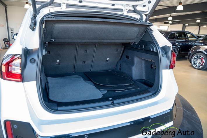 Hvid BMW iX1 fra 2023