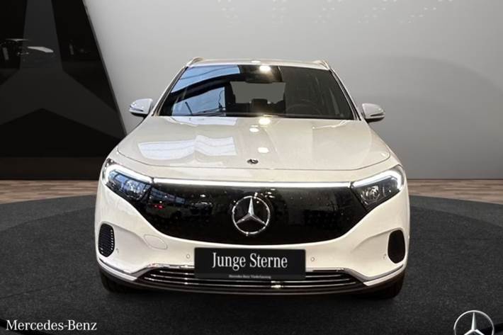 Hvid Mercedes EQA250 fra 2024