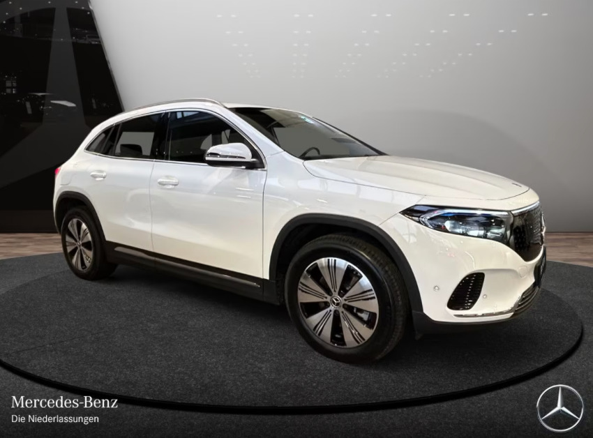 Hvid Mercedes EQA250 fra 2024