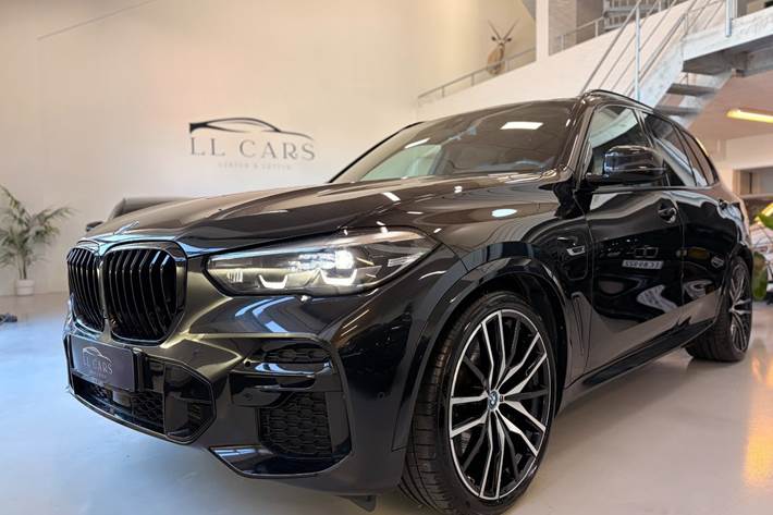 undefined BMW X5 fra 2023