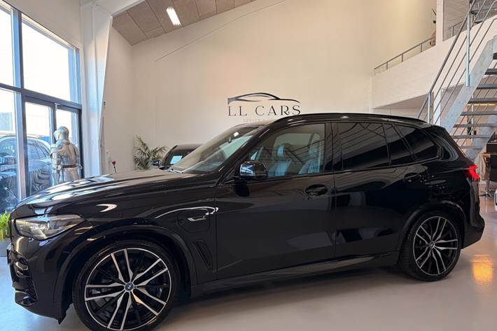 undefined BMW X5 fra 2023