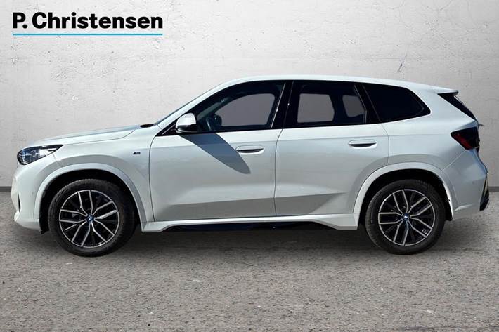 Hvid BMW iX1 fra 2024