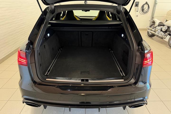 Sort Audi RS6 fra 2018