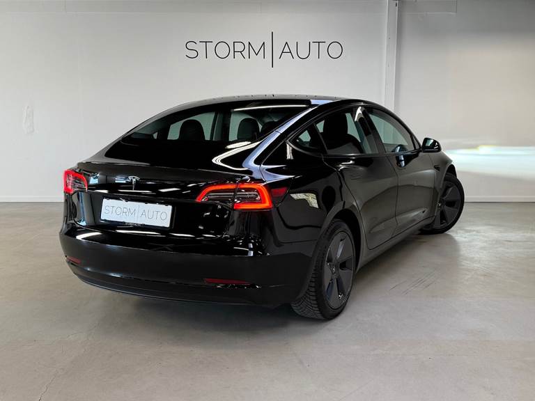 Tesla Model 3 RWD